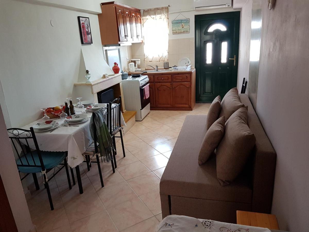 شقة Dimitris House Petriti المظهر الخارجي الصورة